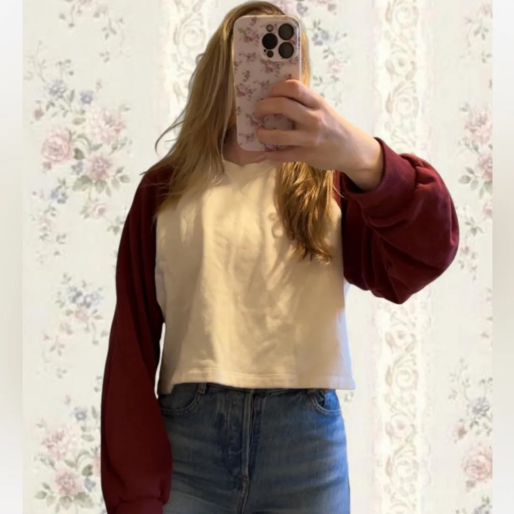 ZARA  cropped sweatshirt - Image 2