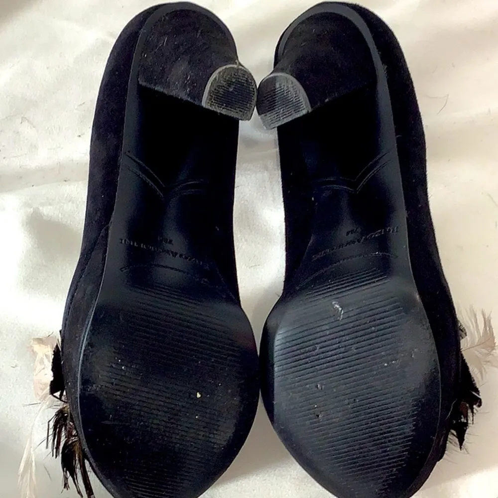 Red Carpet Black Suede Pump, Mink, Peacock Feathers & Jewels EUC - Image 8