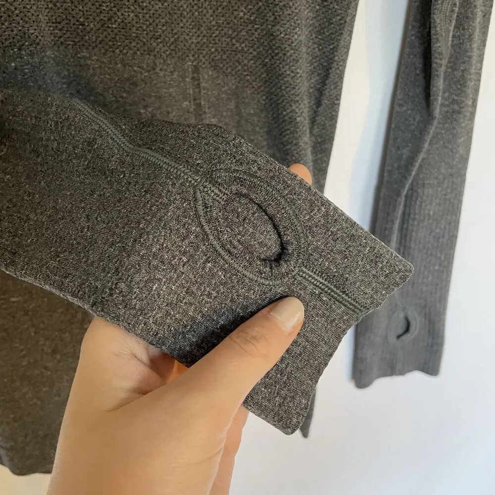 Lululemon Athletica gray long sleeved shirt knit design running compression - Image 3