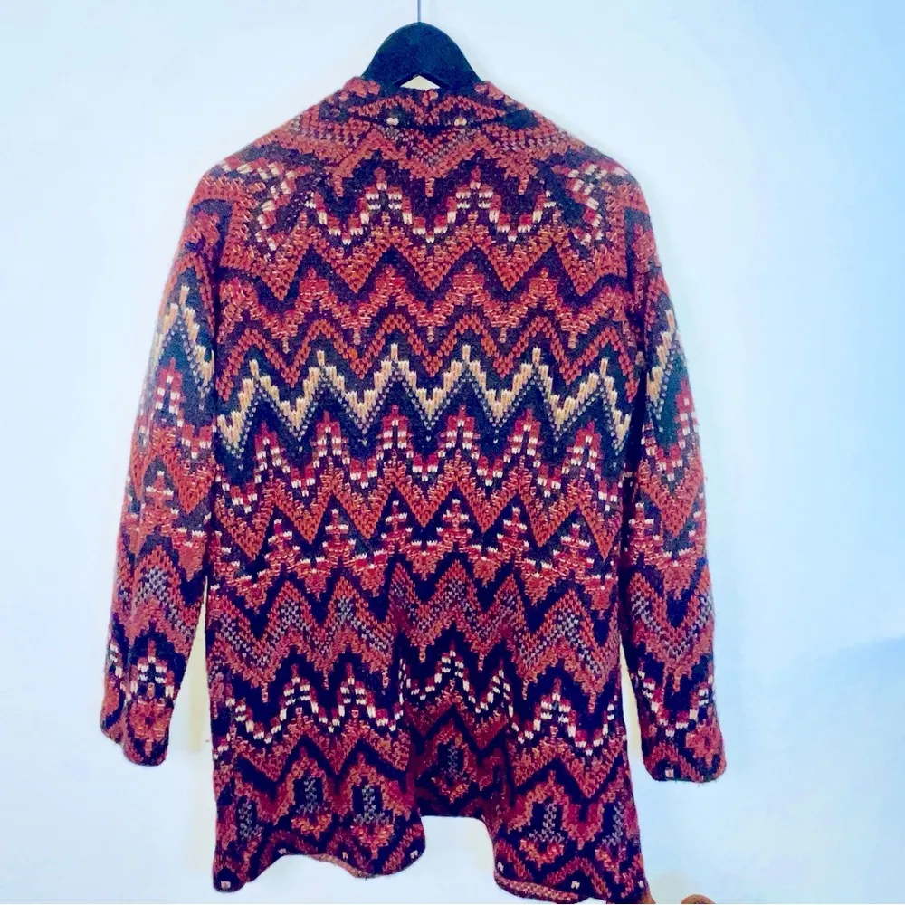LUCKY Cozy Cardigan Multi Print perfect for autumn - Image 2