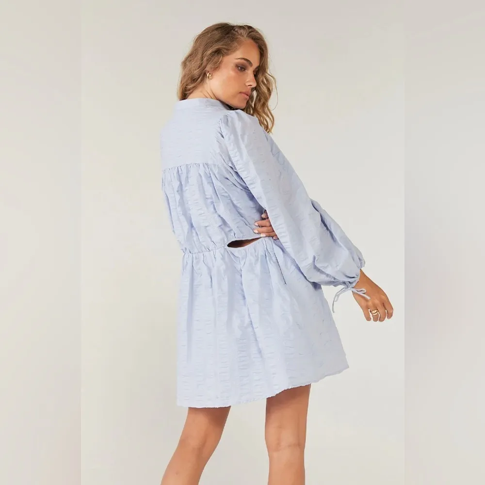 SOVERE Vive Cut Out Smock Dress - Image 5