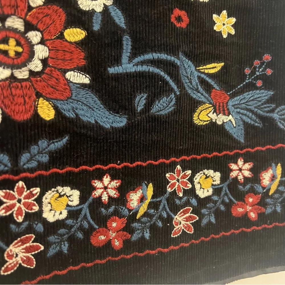 Embroidered Floral Black Velvet Mini Skirt - Image 4