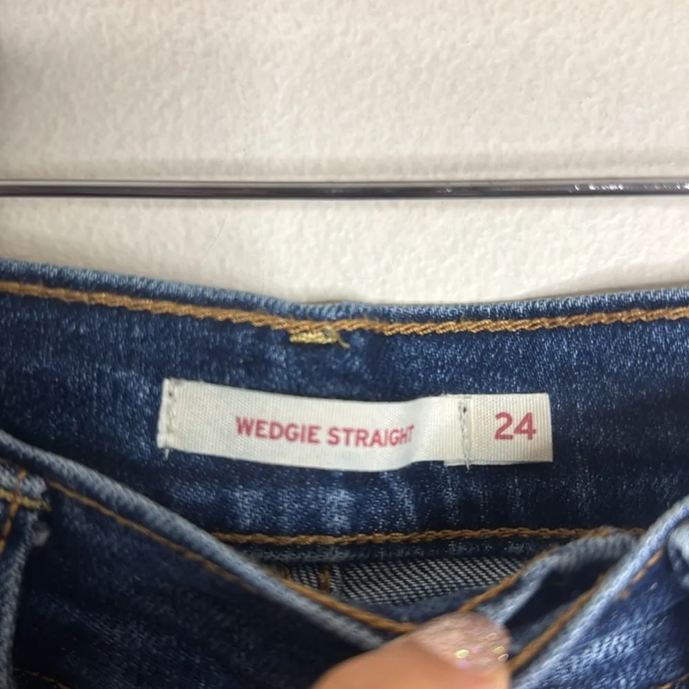 Levi’s wedgie straight Blue Distressed skinny Jeans size 24 cute preppy festival - Image 6