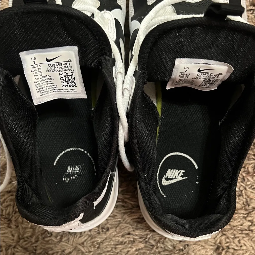 Nike Air Max Infinity 2 Black and White Athletic Shoes - Image 3