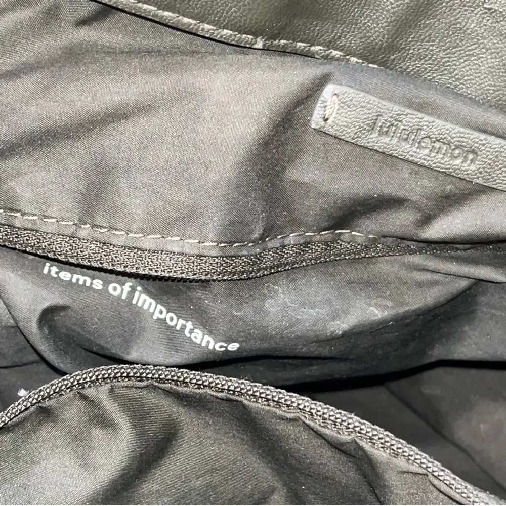 Lululemon Olive Green All Set Nylon Bucket Bag Purse - Image 11