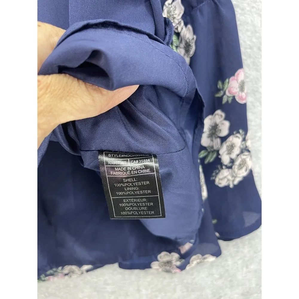 Cupcakes & Cashmere Women's Blouse Blue Floral Size XS Bell Sleeve V Neck - Image 4