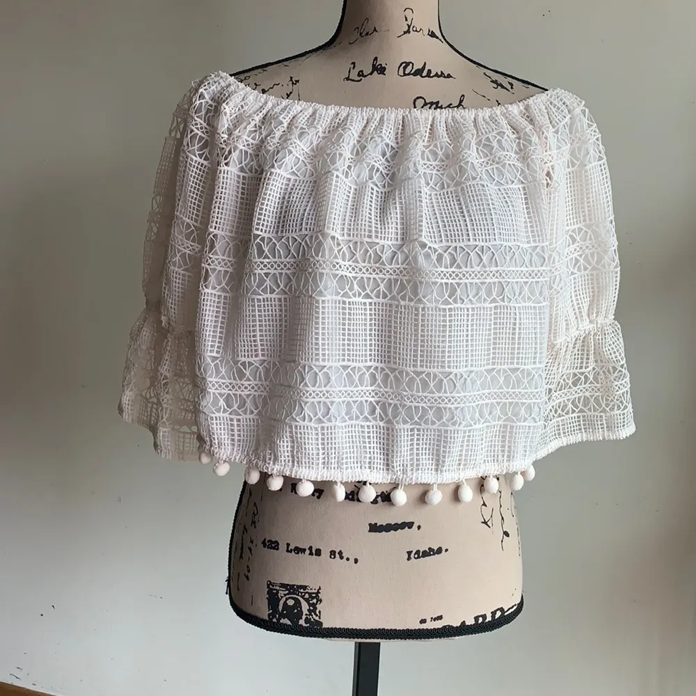 Tularosa Blouse Alexa Off Shoulder Lace Medium NWT - Image 7