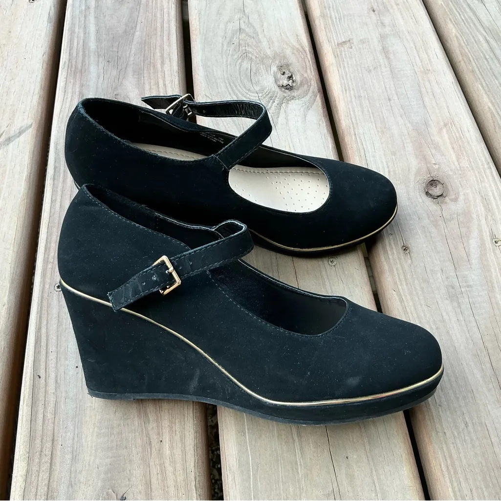 Nice mid wedge shoes🌷🌷 Black Size 10 - Image 12