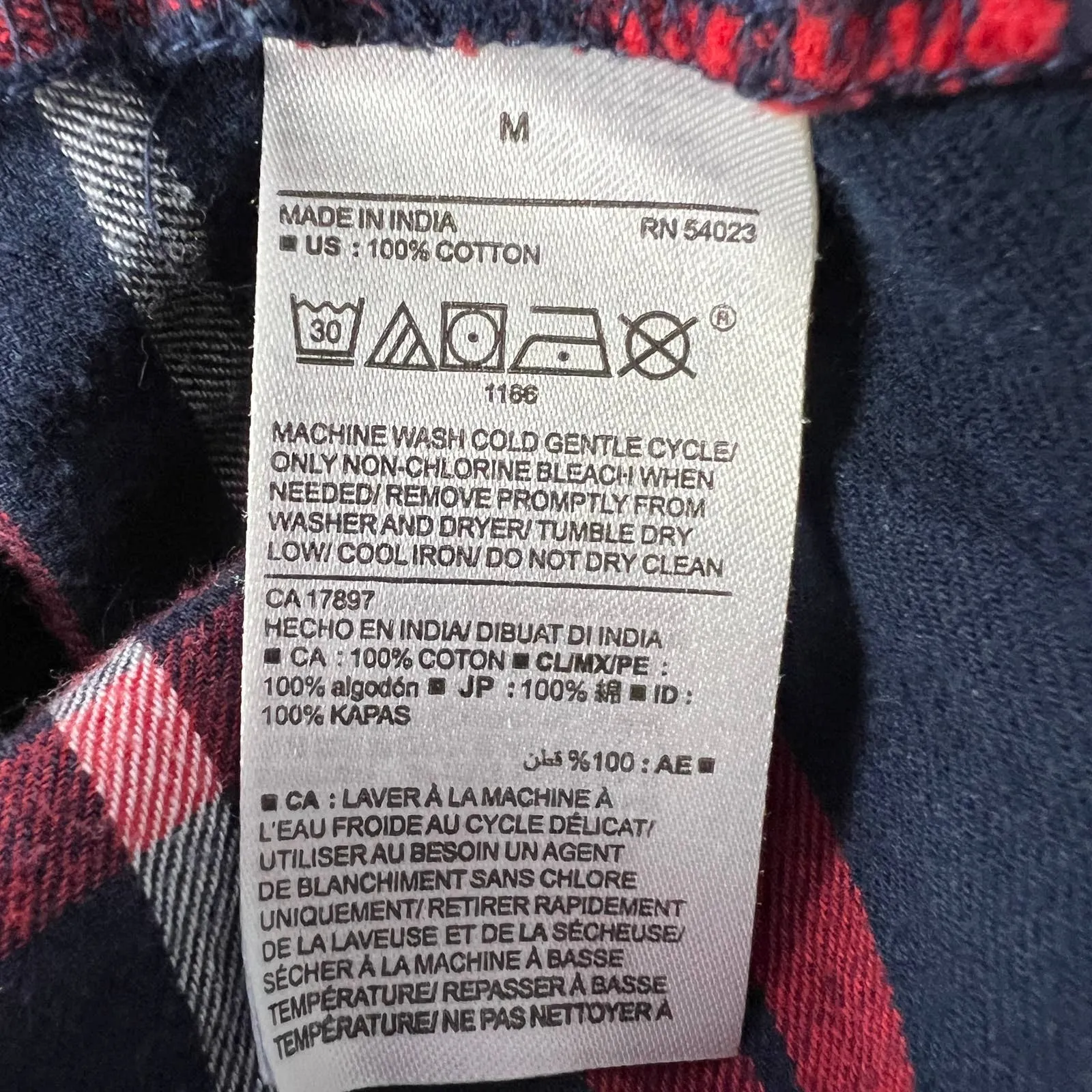 Old Navy Womens Plaid Flannel Red Shirt Size Medium The Classic Shirt Breathable - Image 7