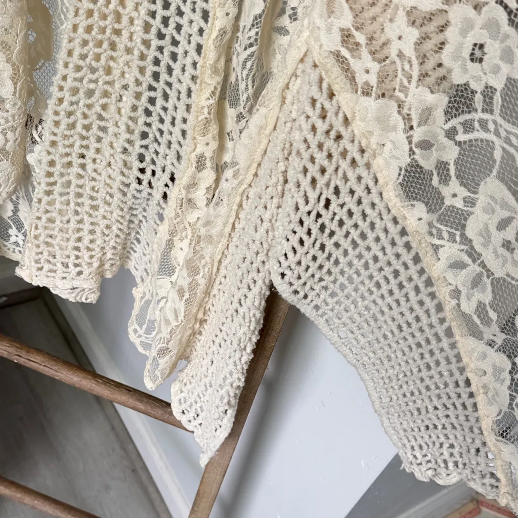 SAACHI Cream Lace Open - Image 4