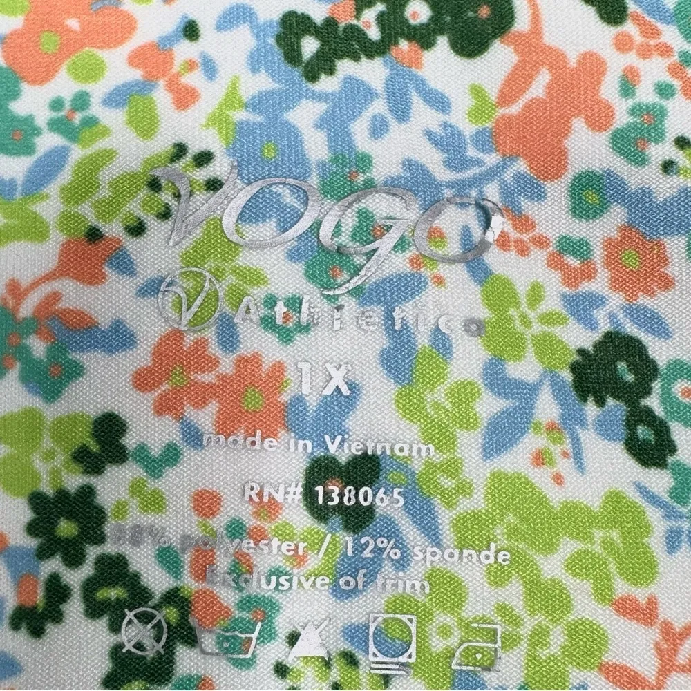 VOGO Athletica Crop Floral Leggings Size 1X Capri Style Cropped Hidden Pocket Green - Image 7