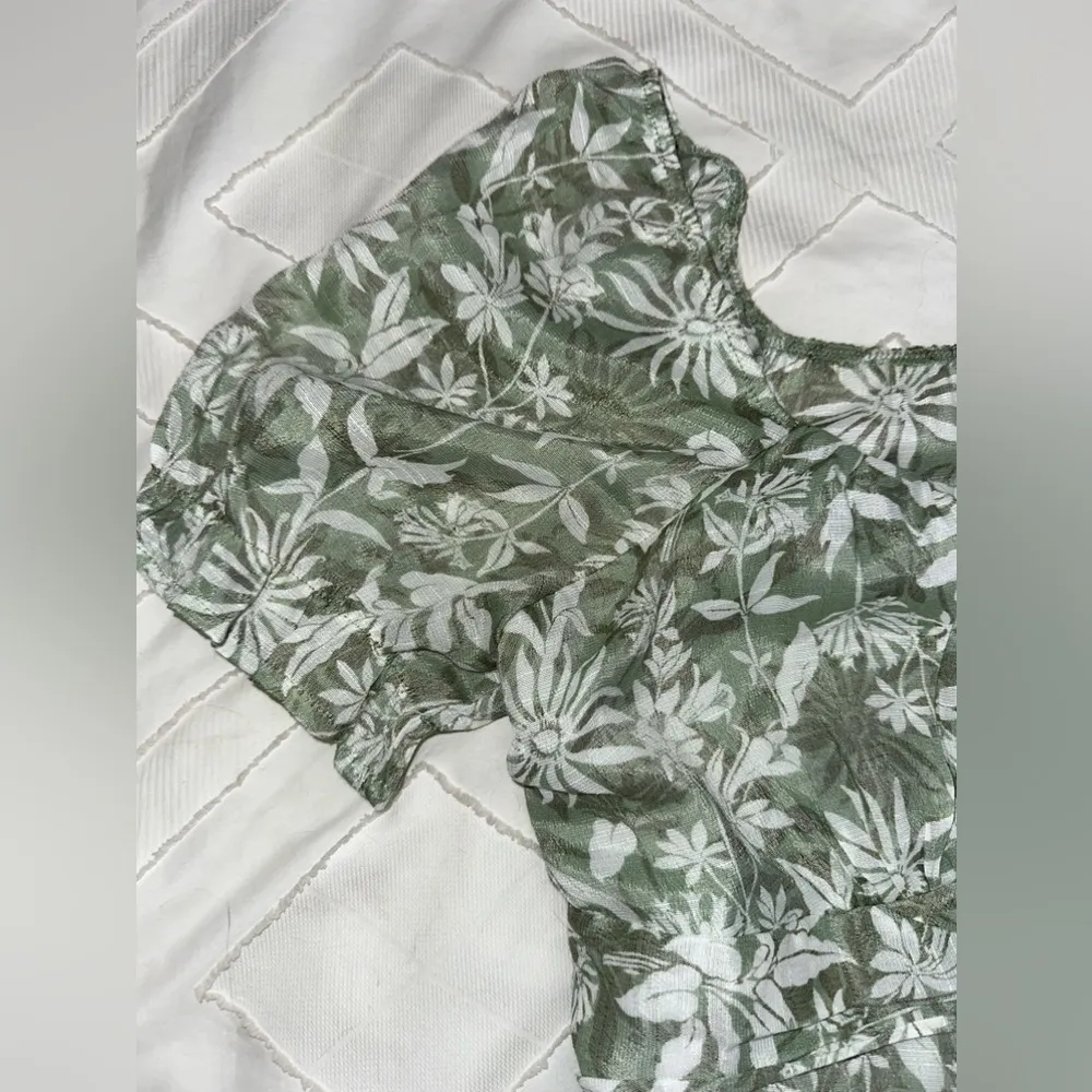 NWT Trixxi Floral Puff Sleeves Green Sundress Cute Dress - Image 2