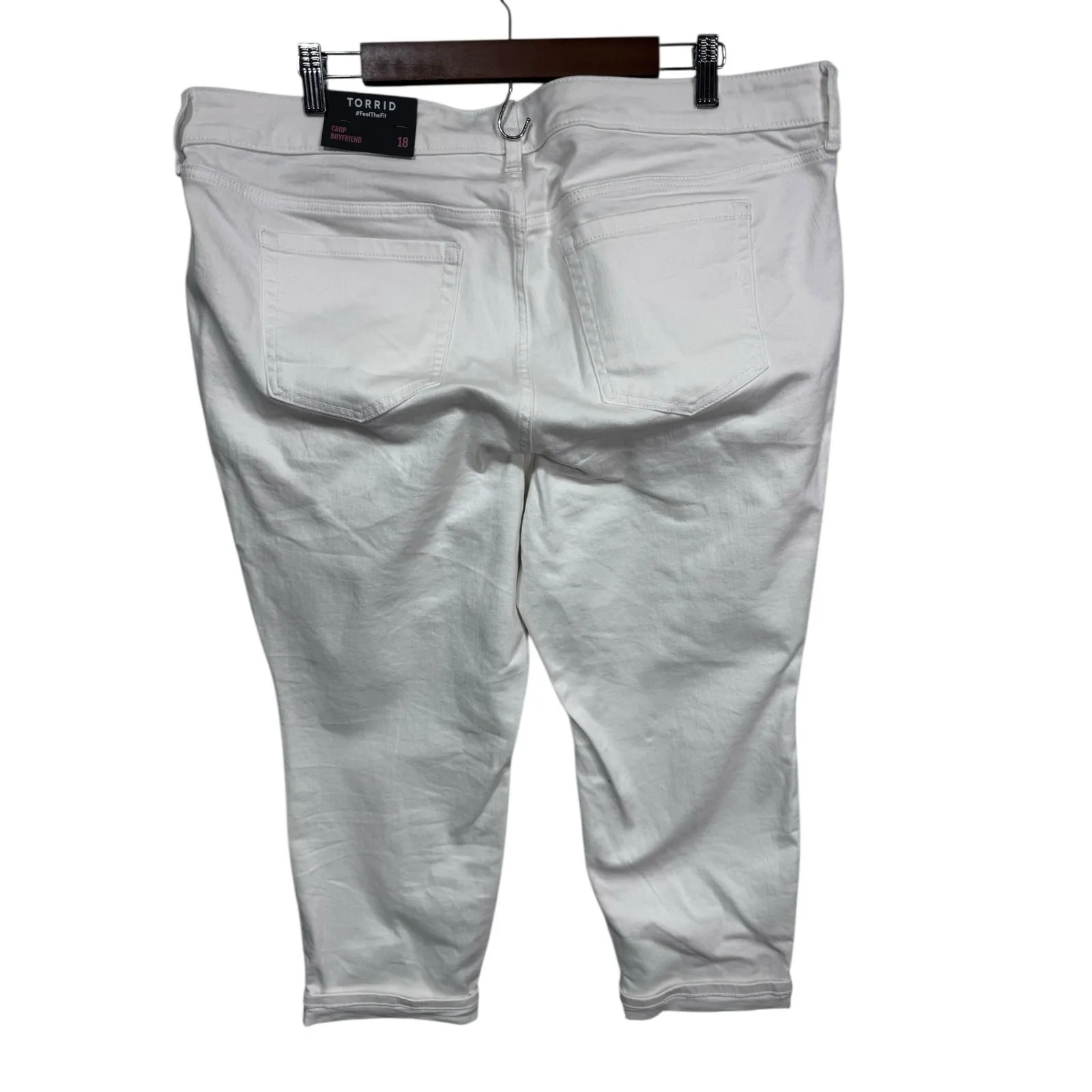 Torrid White Crop Boyfriend Jeans Women's Size 18 Mid Rise Stretch‎ Vintage Fit - Image 2