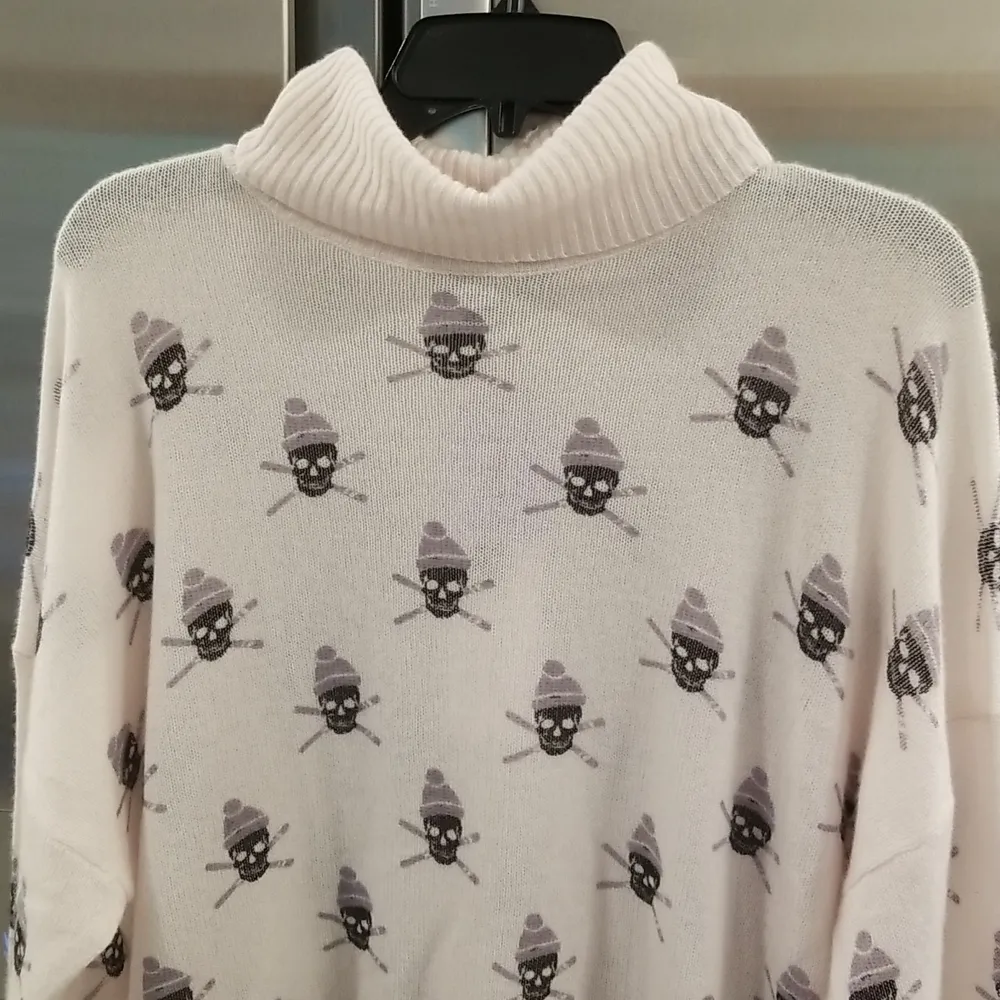 đź’•SKULL CASHMEREđź’• Ski Skull Print Pullover Turtleneck Sweater ~ Off White L NWT - Image 3