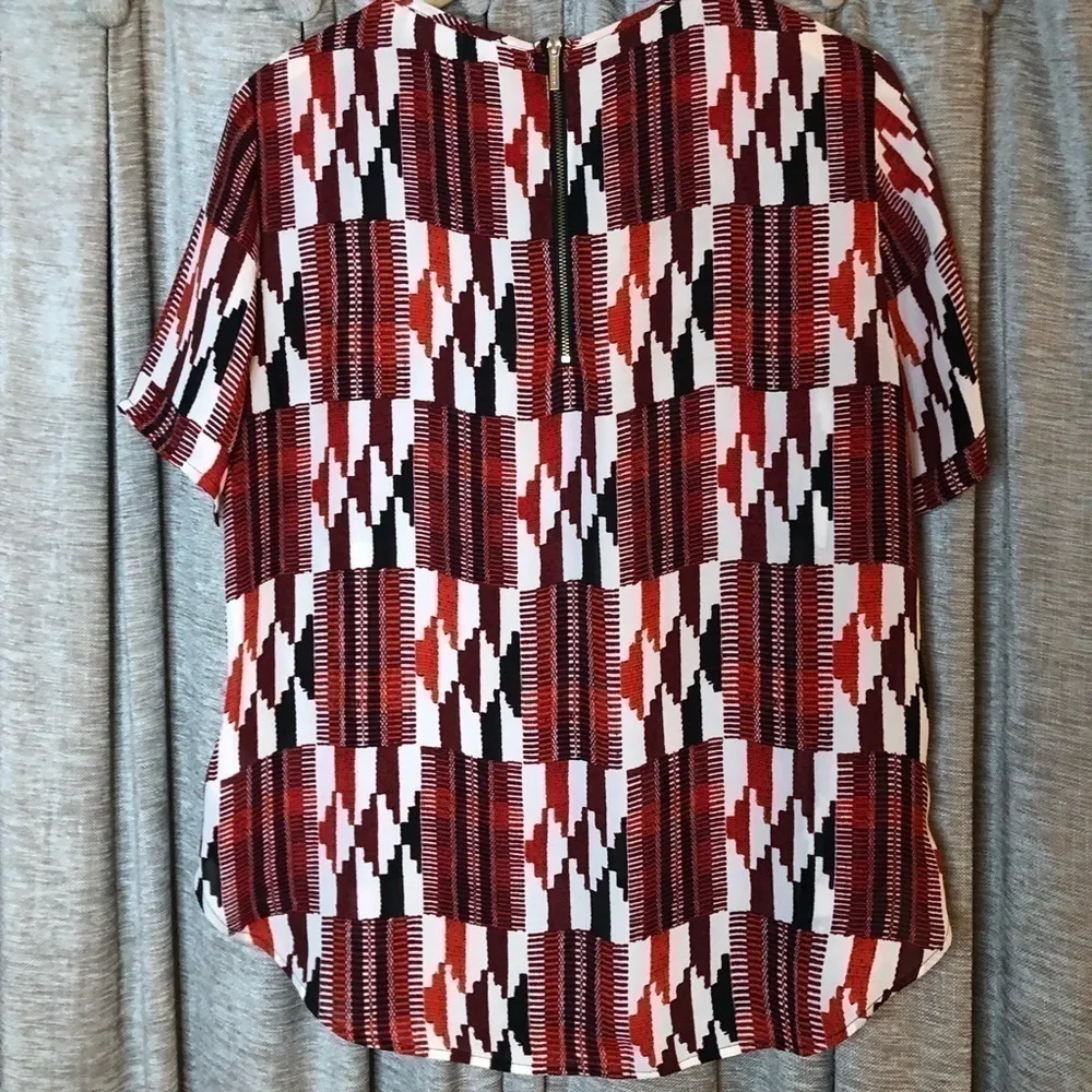 Michael Michael Kors Red & Cream Southwestern Print Sheer Short Sleeve Top Small - Image 9