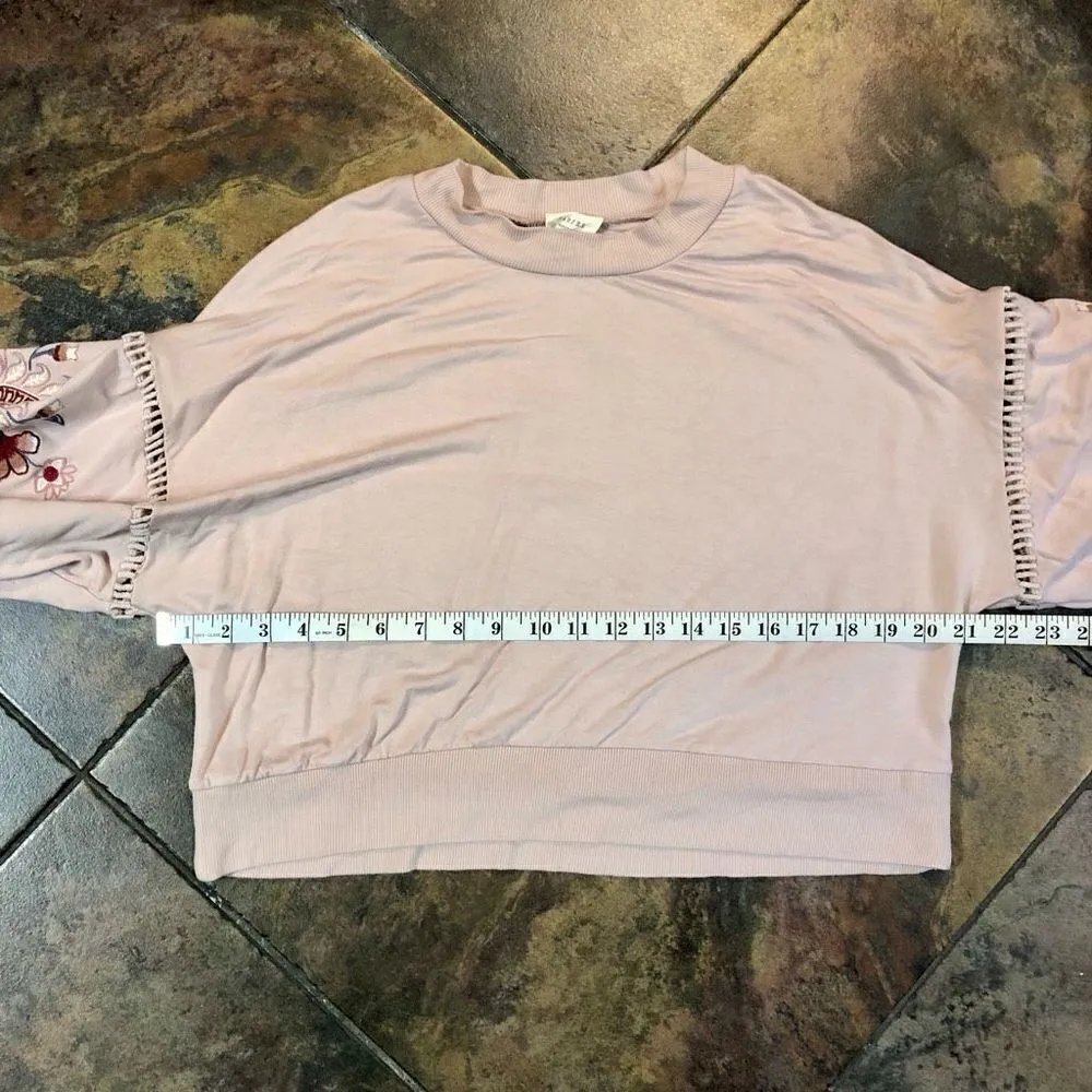 Harper Heritage Blush Pink Balloon Sleeves With Embroidery Flowers Small - Image 7