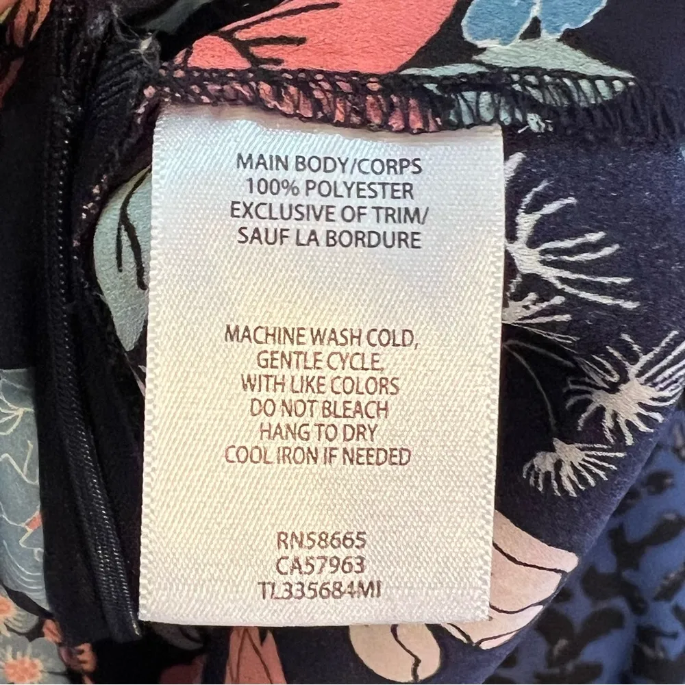 LEITH top blouse floral ruffled straps pleated size Medium side zipper - Image 6