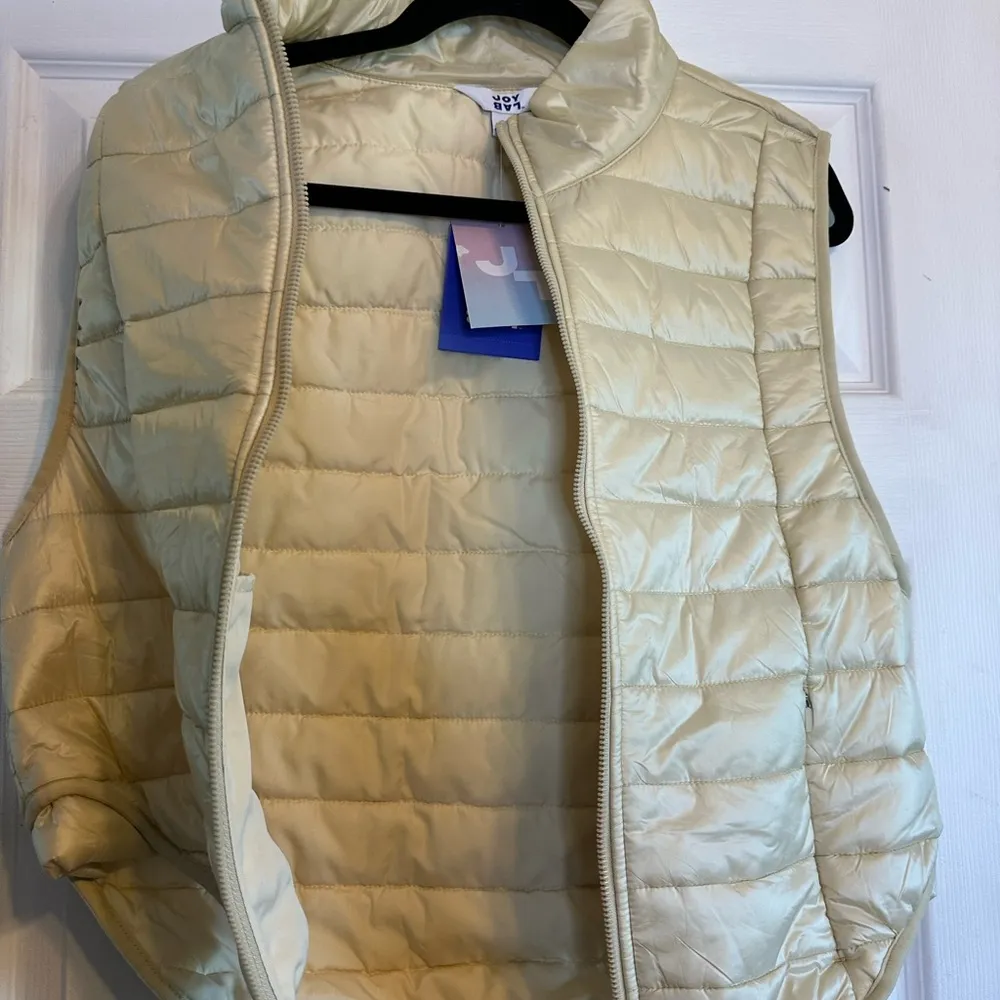 JoyLab Cream Quilted‎ Puffer Vest - Image 4