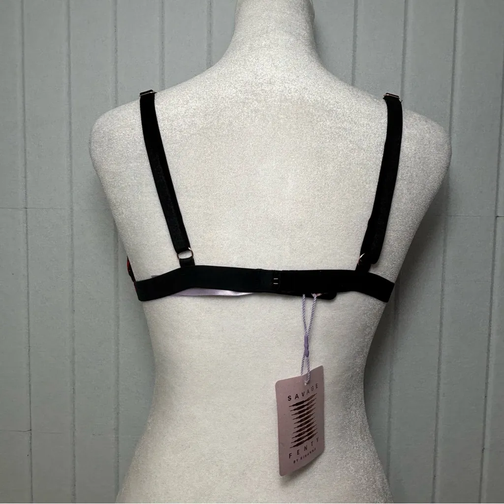 Savage X Fenty Red and Black Patterned Bralette LUV LANGUAGE TRIANGLE BRALETTE Size undefined - Image 4