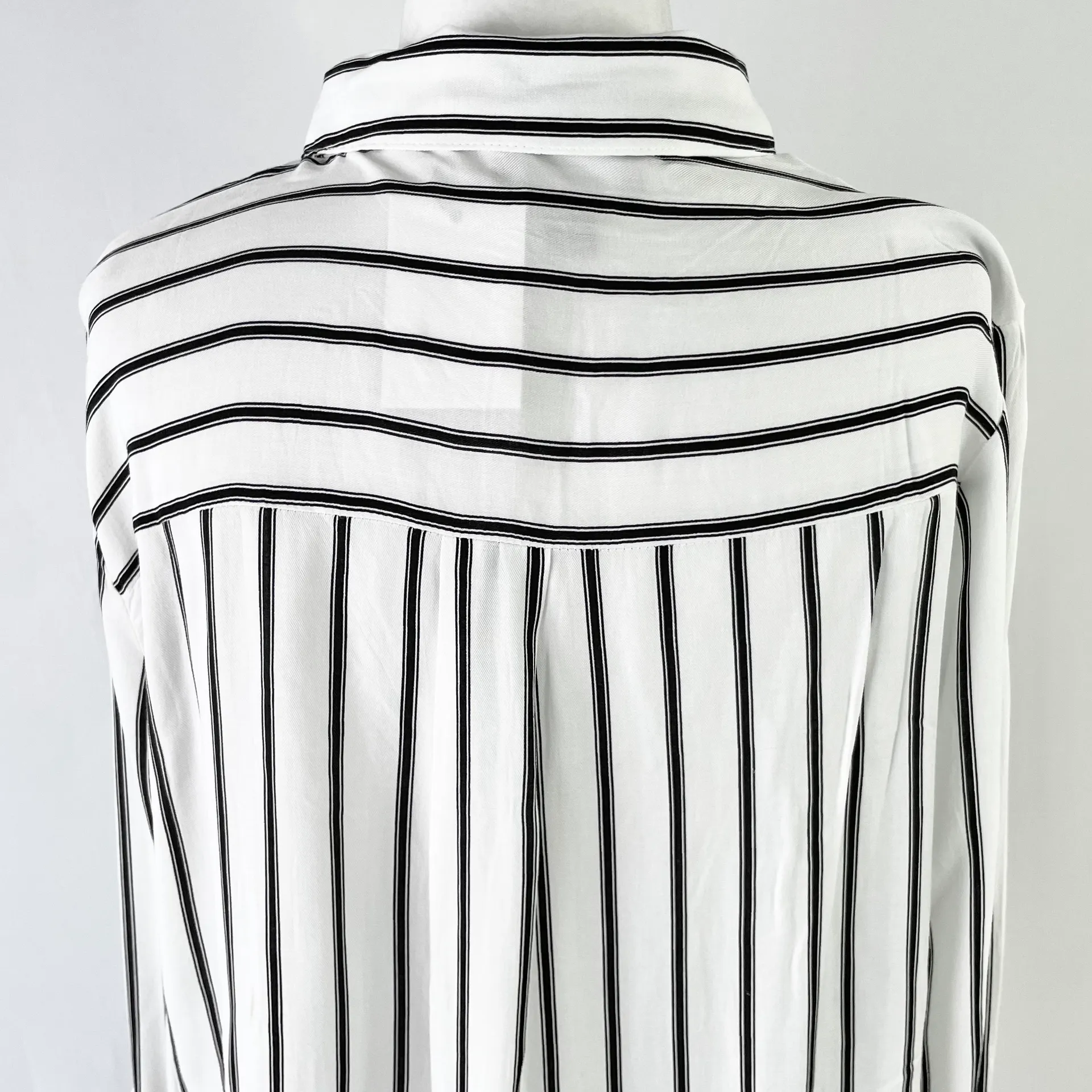 New  Roll Tab Sleeve Striped Button Down Shirt White Black - Image 9