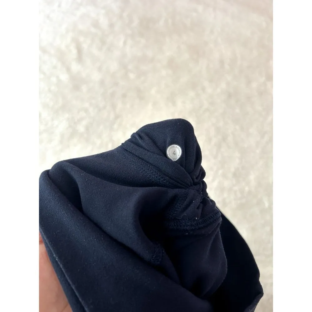 Lululemon‎ Marine Blue 5'' Shorts Size 4 - Image 4