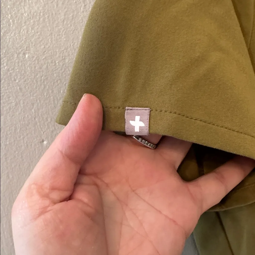 Figs women’s technical olive scrub top size small - Image 3