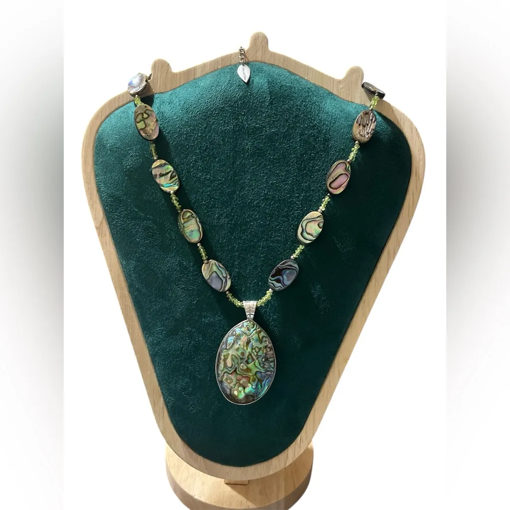 Coldwater Creek Lg SSilver/ Abalone Shell Peridot Bead Statement Chunky Necklace - Image 2