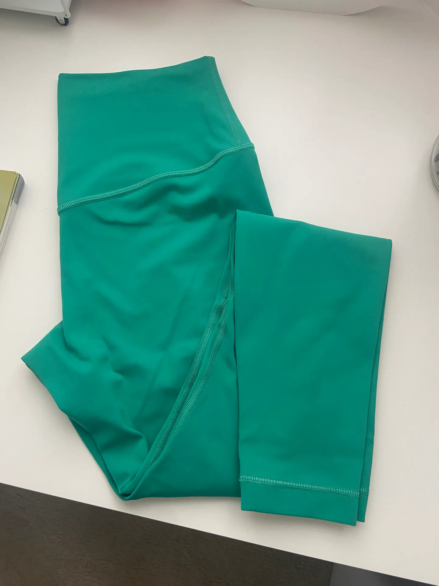 Lululemon kelly green align leggings - Image 4