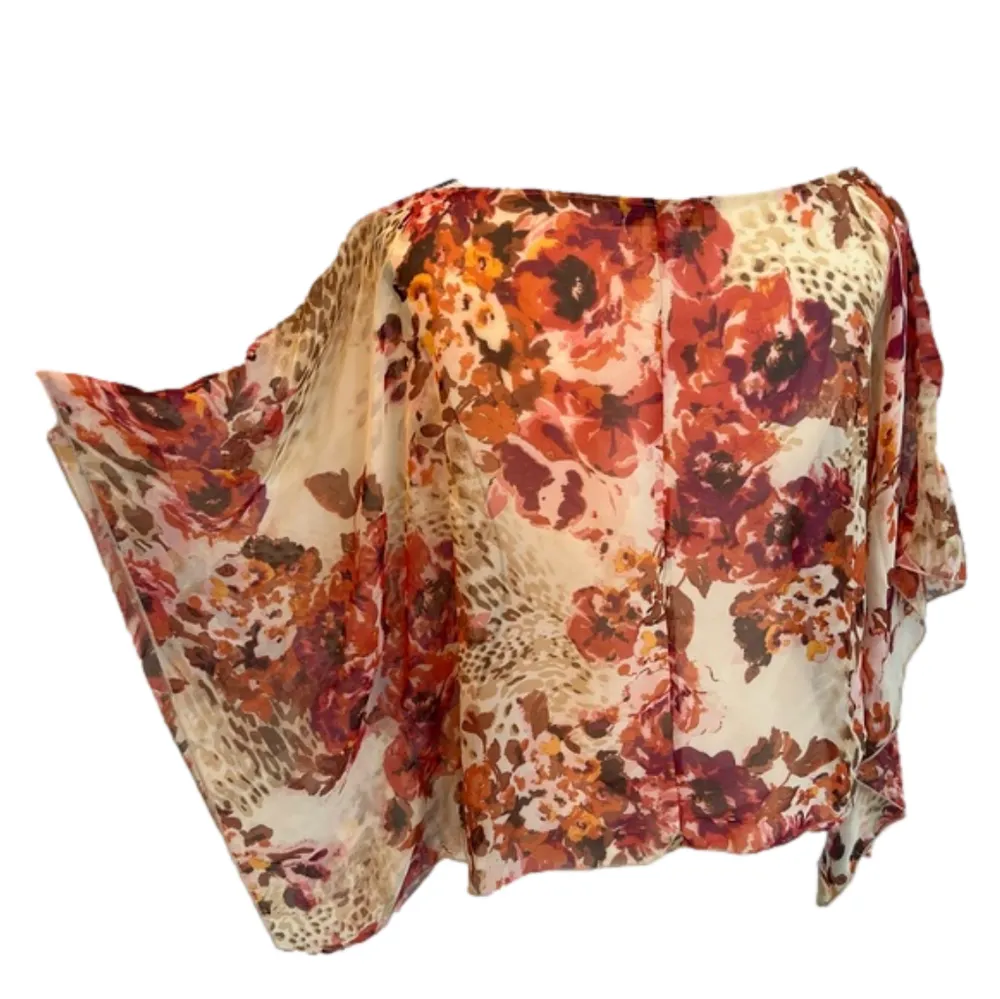 Crimson & Clover sheer floral overlay blouse, size M. EUC - Image 2