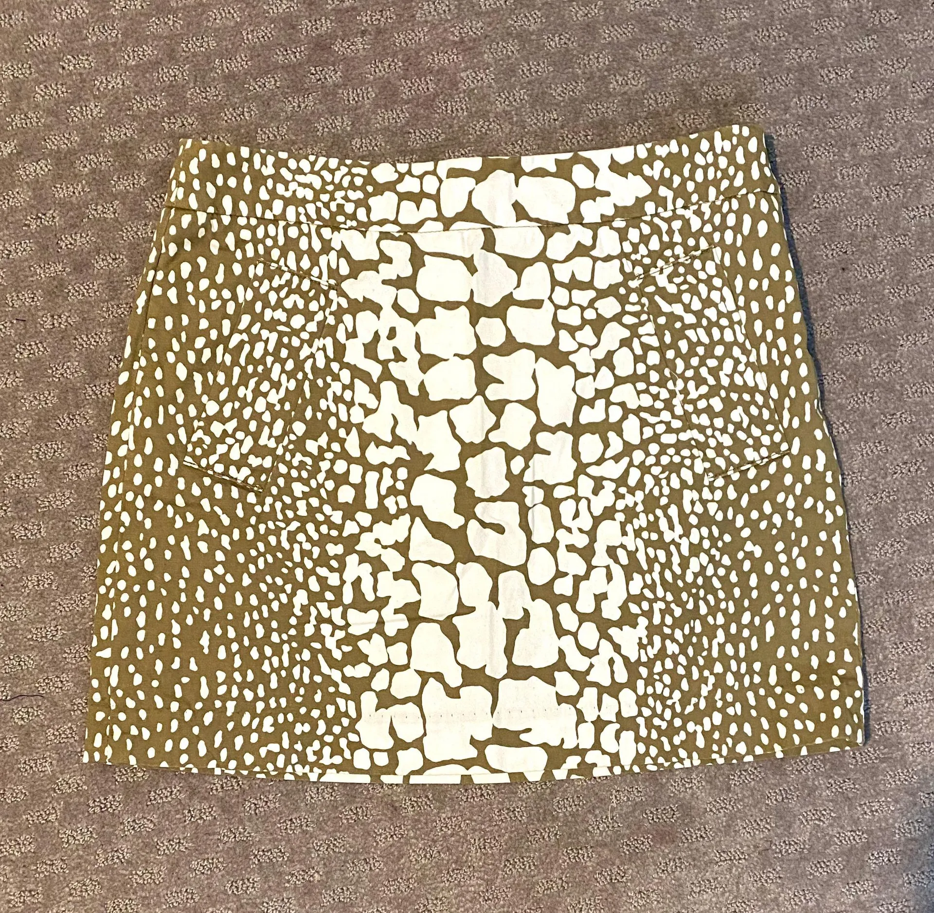 NWOT J Crew khaki and white mini skirt. 2 front pockets and zipper in back. Sz 2 - Image 2