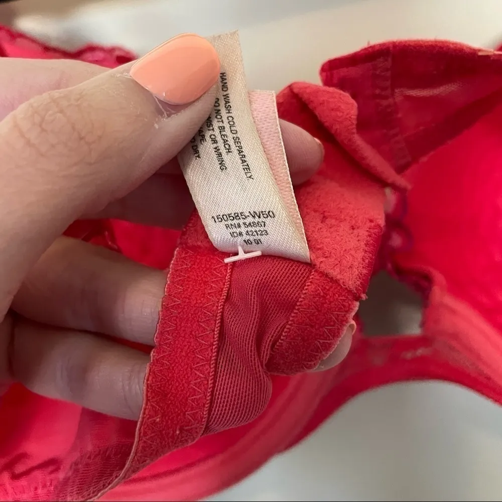 Victoria’s Secret Vintage Red Floral Bra - Image 8