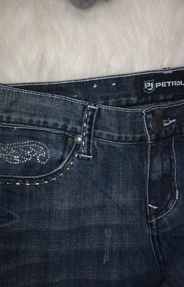 Petrol Sterling 31x33.5 Low Rise Bling Cross Wing Jeans Blue Size 31 - Image 7