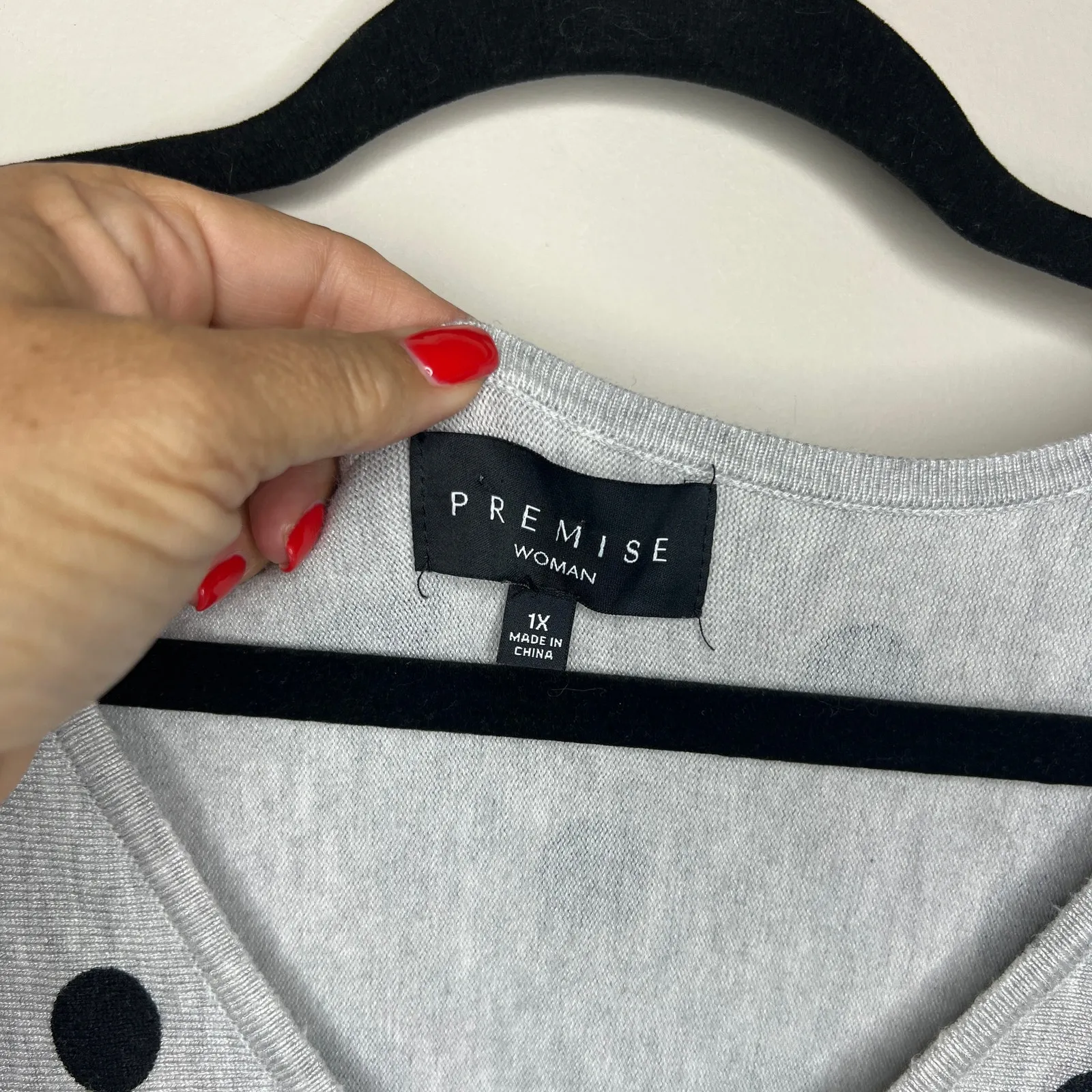 Premise Woman 1X V-Neck Short Sleeve Pullover Gray Black Polka Dot Sweater Plus - Image 3