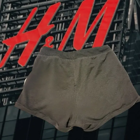 H&M Black High Thigh Short Shorts with NYC Print XS - Image 4