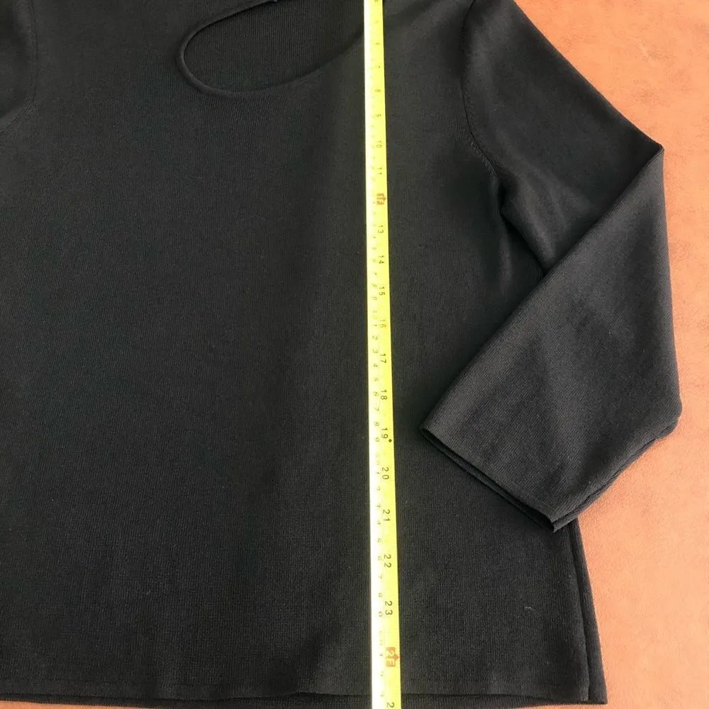 Women's Top w/sexy cut out - Image 14