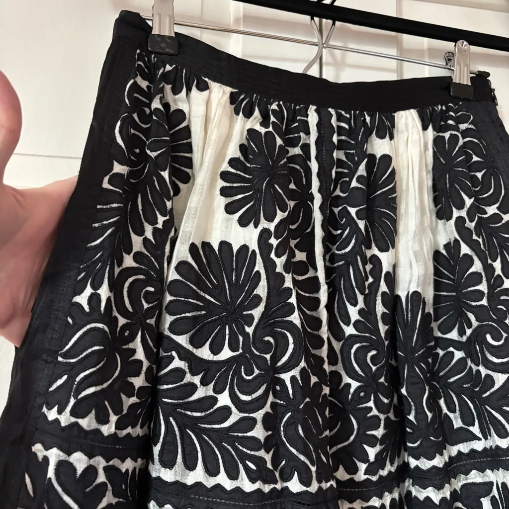 Ulla Johnson Francesca Satin Trim Floral Appliqué Black White Midi Skirt Size 4 - Image 13