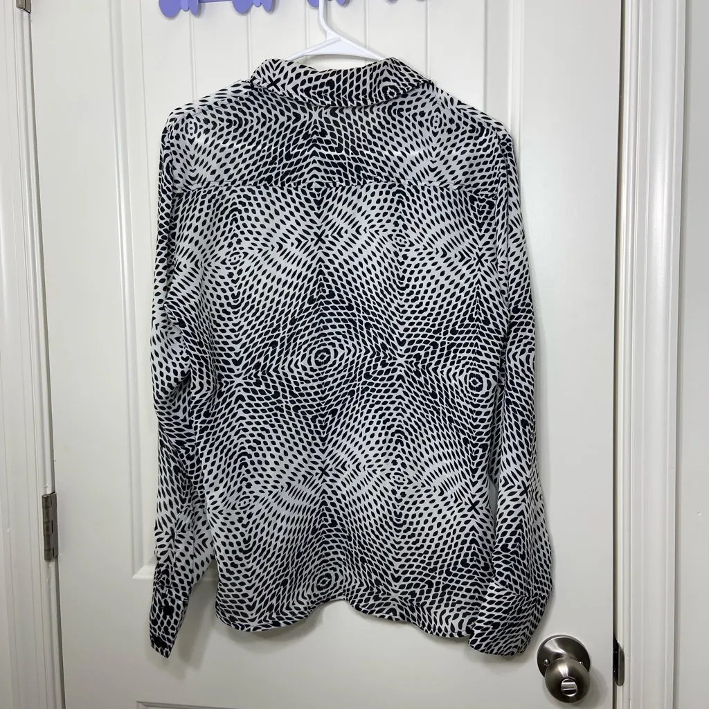 EUC Vintage Roth LeCovan women’s black white collared button front blouse M/L Size M - Image 5