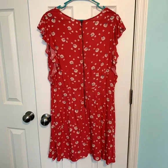 Xhilaration Red Floral Flutter Sleeve Wrap Dress‎ Women's Size Large - Image 5