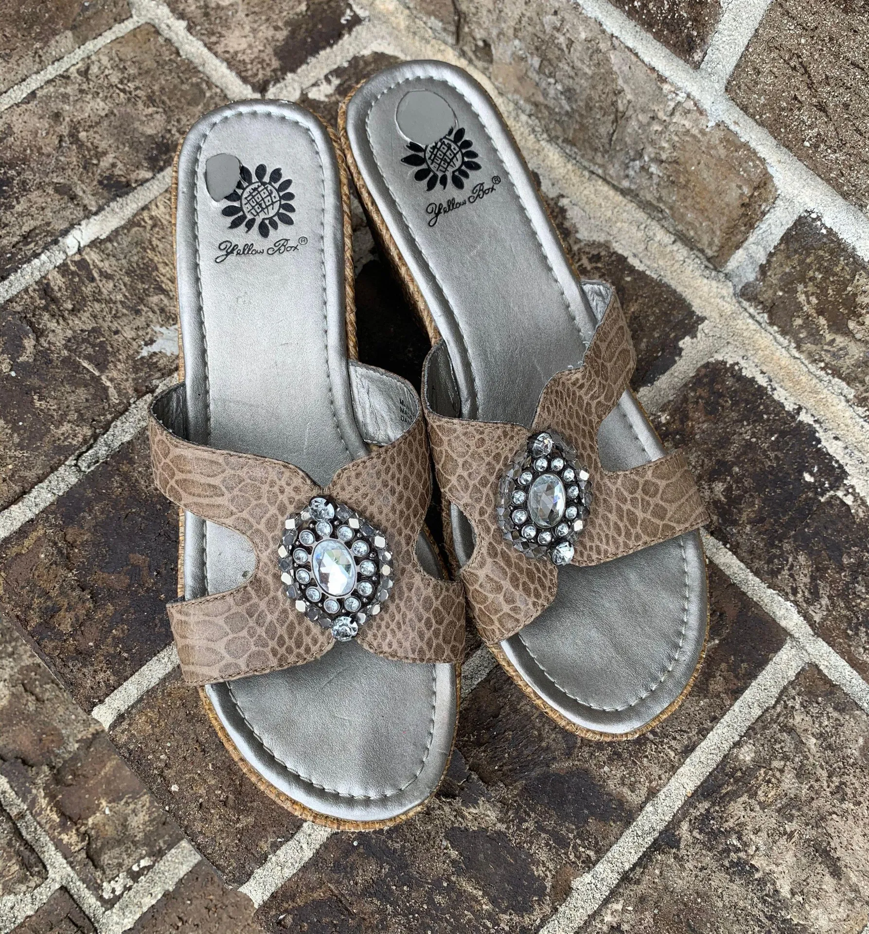 Sandals Wedges Womens 7 - Image 5