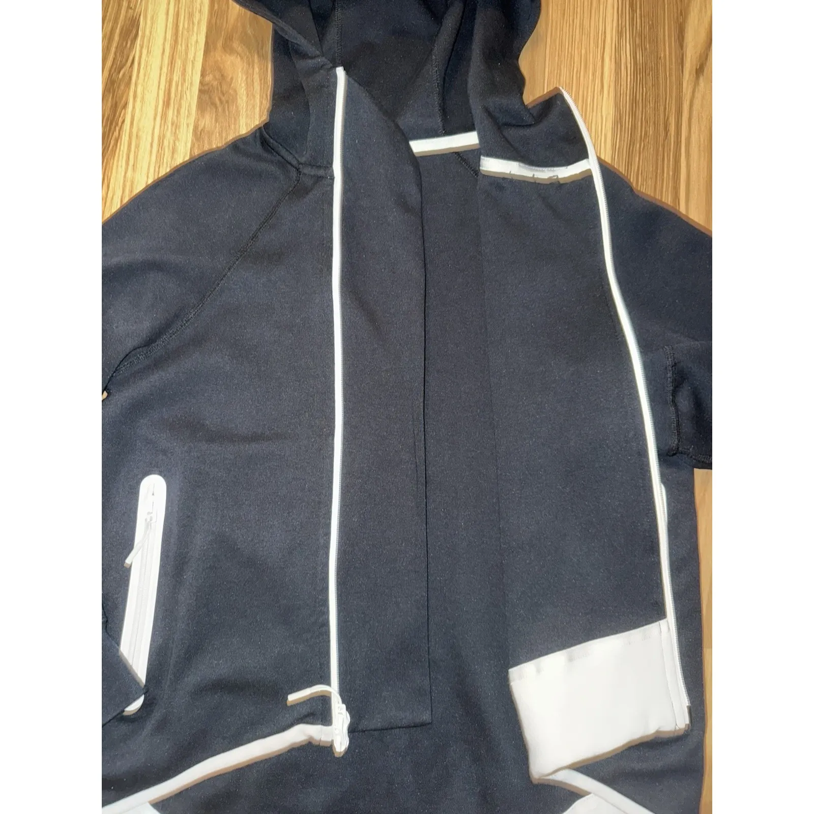 Nike Tech Women's‎ Small S Fleece Full Zip Hoodie Black White EUC - Image 3