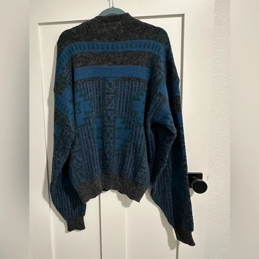 McGregor vintage chunky retro geometric sweater, Aztec, long sleeves, size XL - Image 2