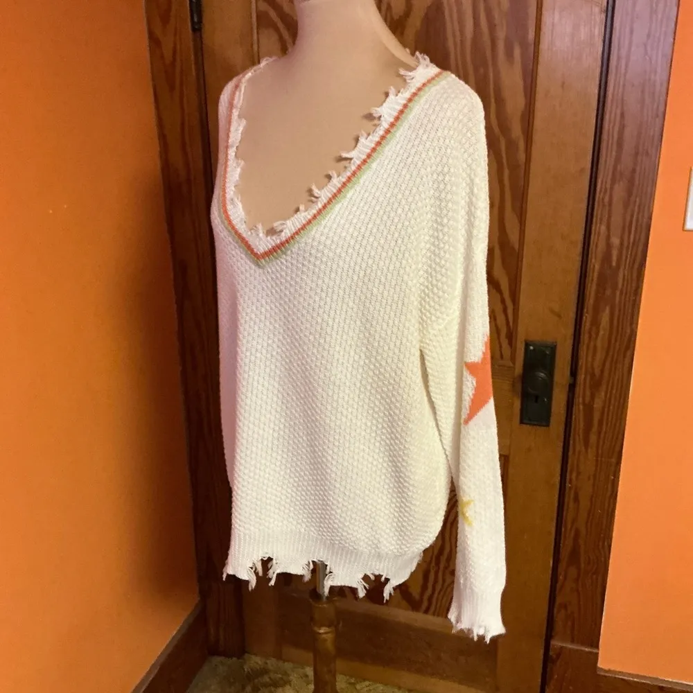 Hem & Thread Star Knit V-Neck Sweater Distressed Hem Boho Cozy - Image 9