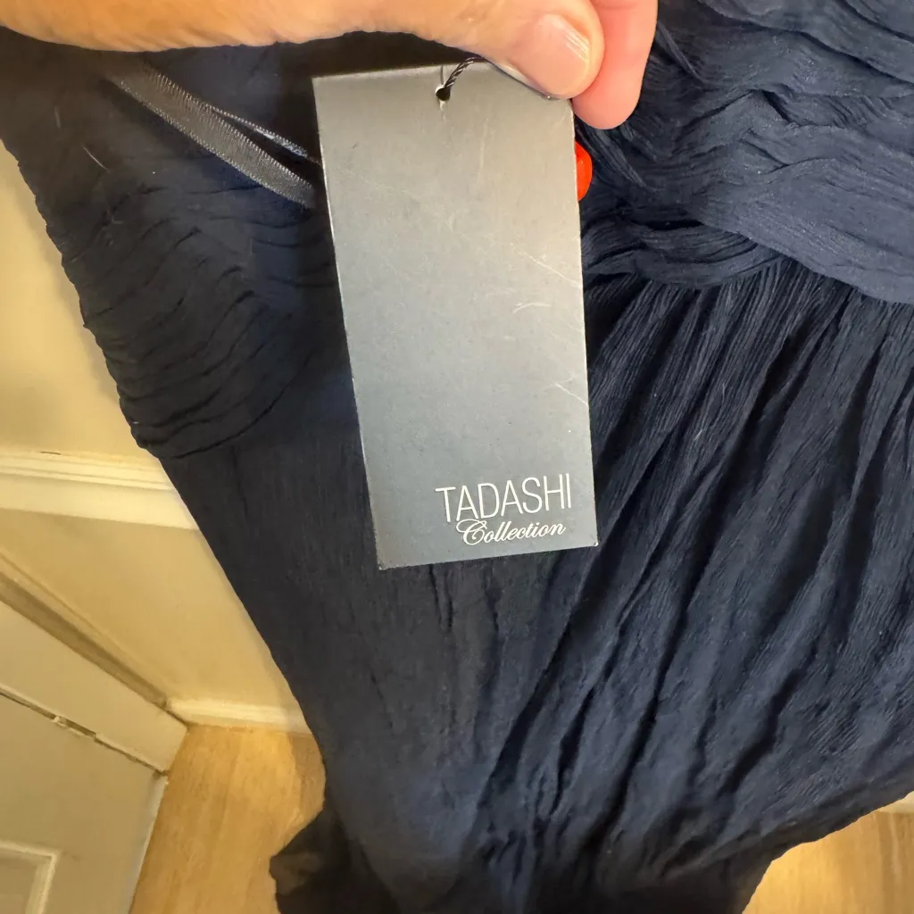 Beautiful evening gown Tadashi Shoji Deep Blue Textured Maxi Dress NWT - Image 2