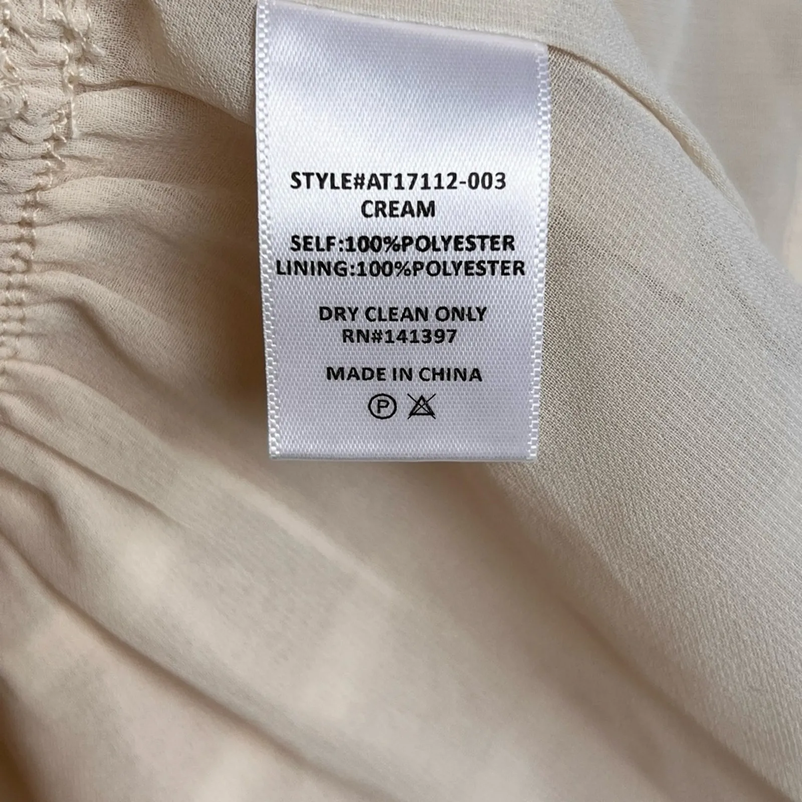 NEW ASTR The Label Cream Sweetheart Long Sleeve Ruffle Blouse M Shimmer Romantic - Image 8