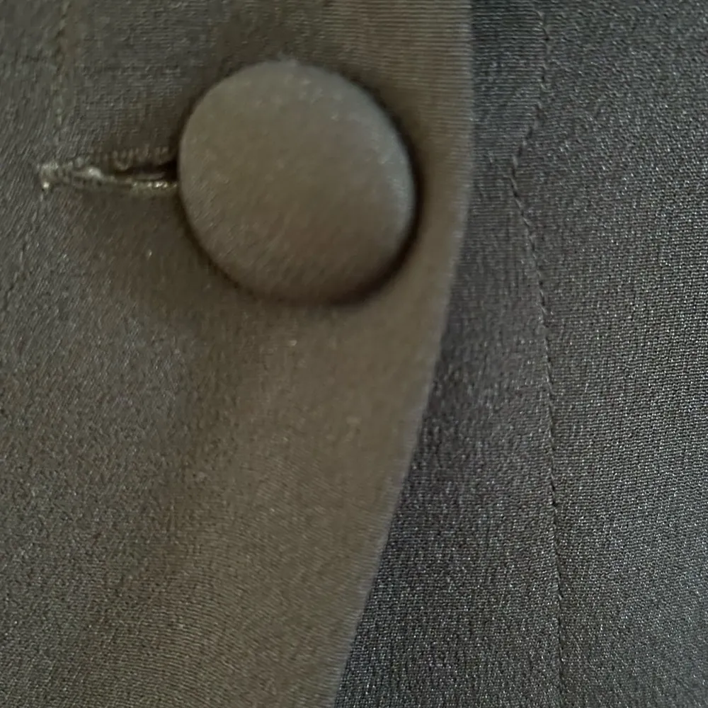 Spenser Jeremy Silk Elegant Long Black Blazer Deep V Neck Fabric  Sz 8. - Image 7