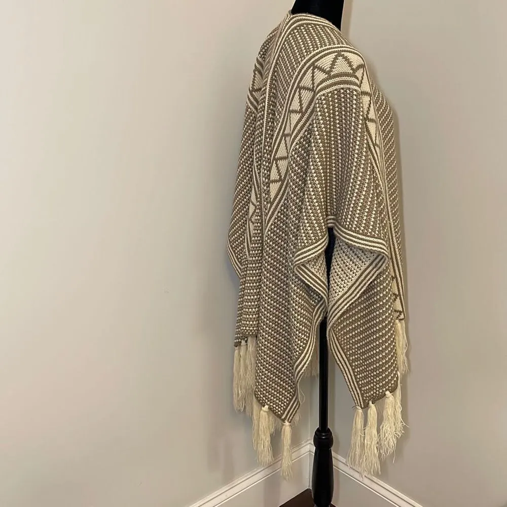 ‎Women’s Knit Shawl. Taupe/Cream OS Tan - Image 3