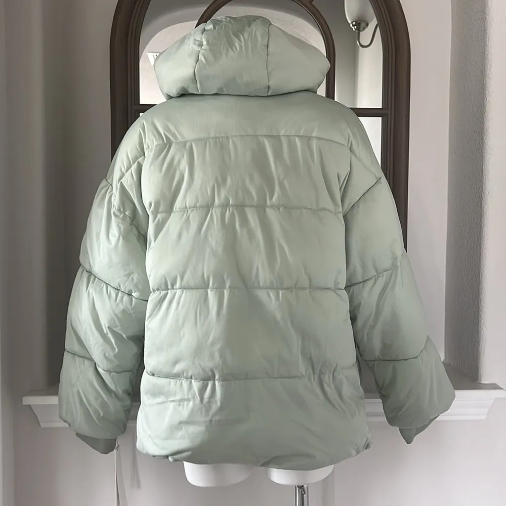 AQUA Hooded Puffer Coat in Sage Green, Size XL New w/Tag Retail $198 (SOLD OUT) - Image 5