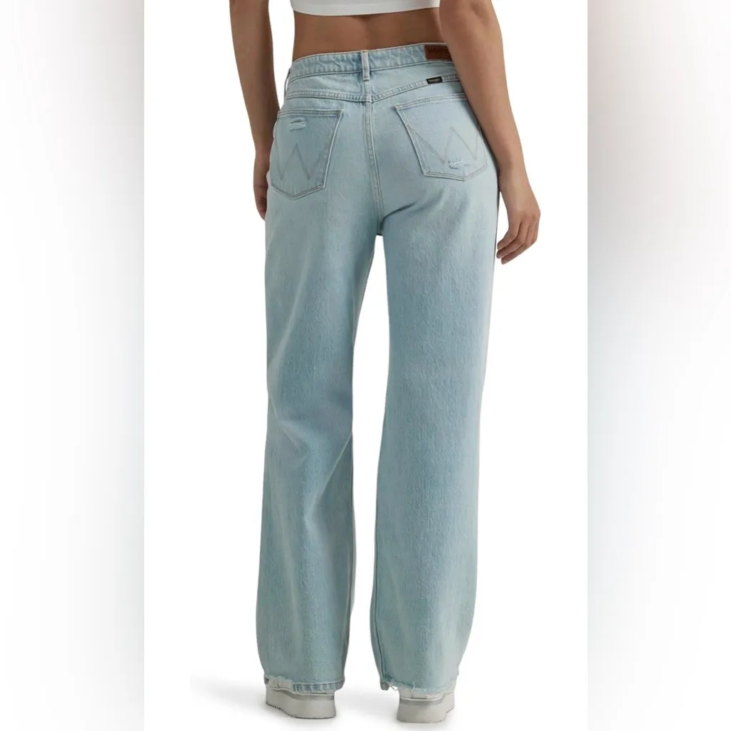 Wrangler Women's High-Rise Loose Fit jean light wash baggy denim pants - Image 2