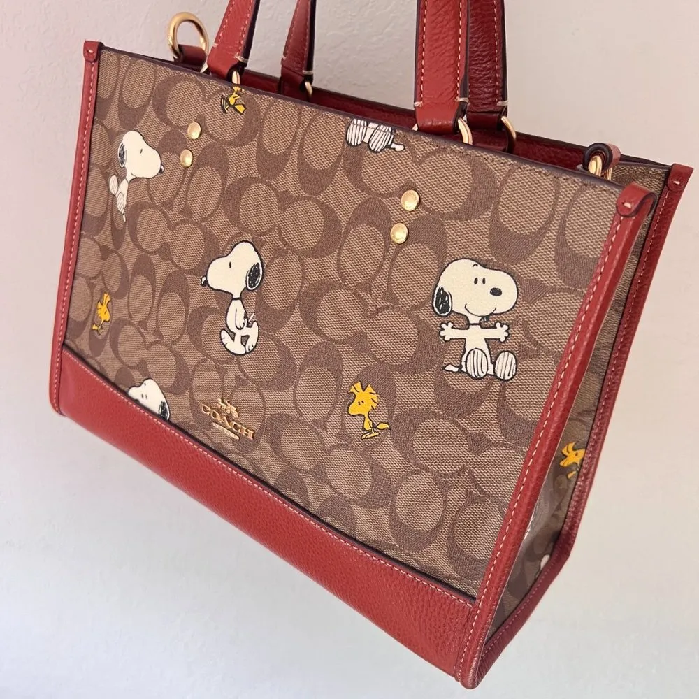 Coach CE862 X PEANUTS DEMPSEY CARRYALL SIGNATURE SNOOPY WOODSTOCK BAG - Image 5