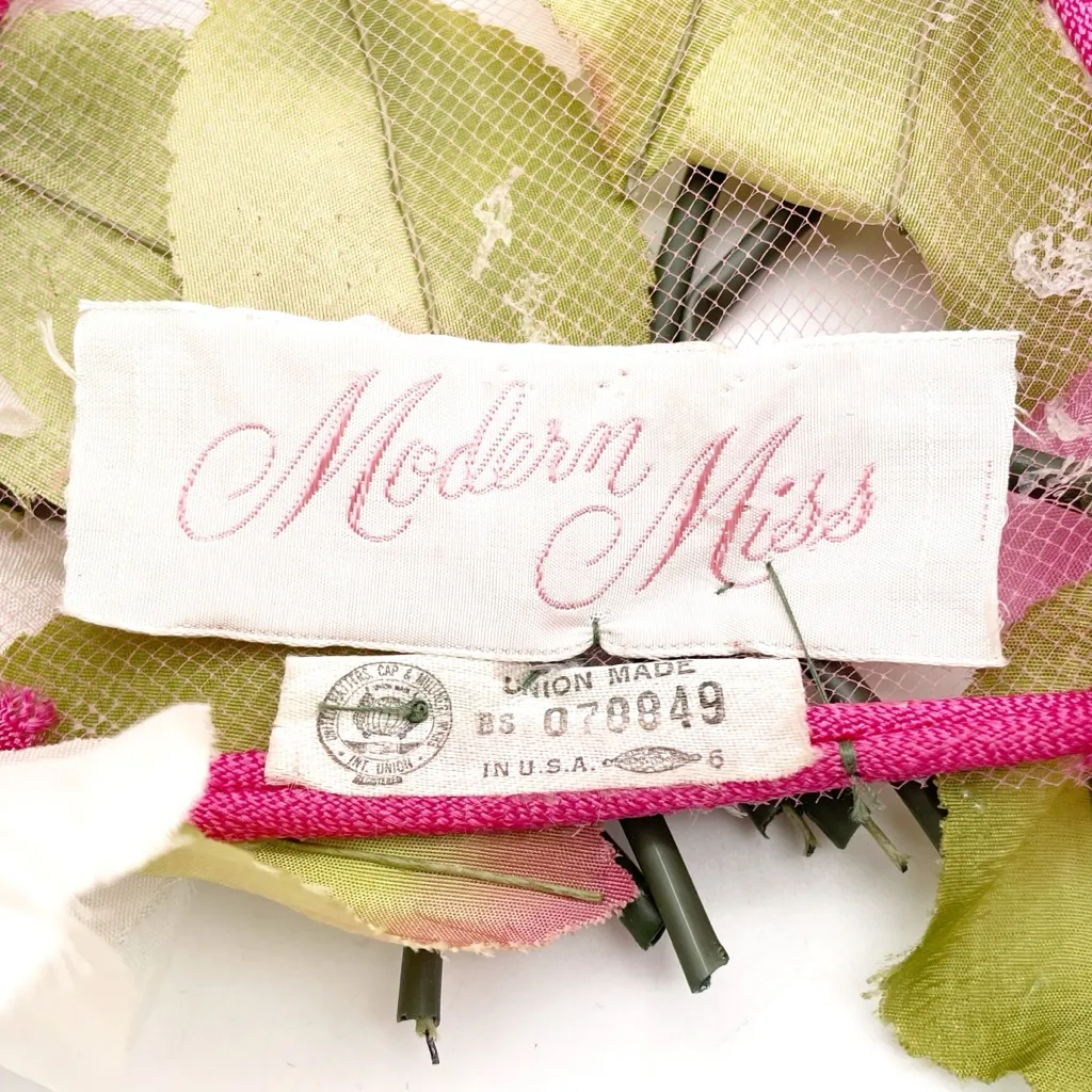 Vintage 1950s Modern Miss Pink White Floral Half Hat Headpiece Union Made USA - Image 11